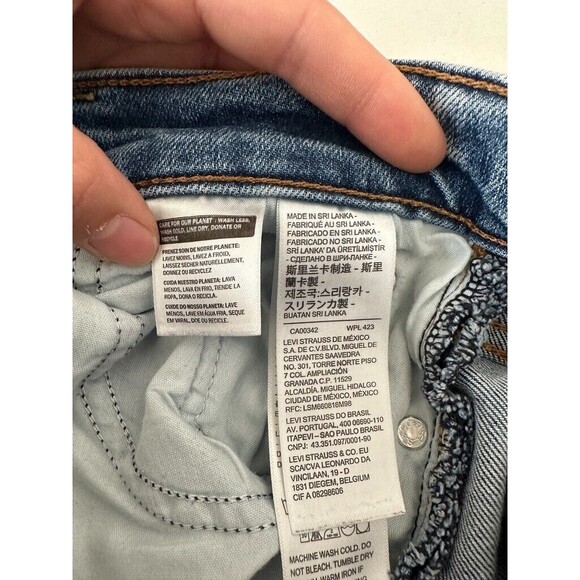 Levi's Wedgie Straight Jeans Button Fly Light Wash Distressed Women's 26 26x28 - Picture 7 of 9